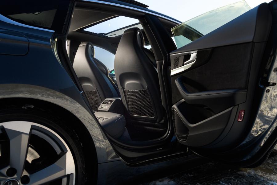 Интерьер Audi S5 Sportback 2017 года  (UK) (фото 6 из 40)